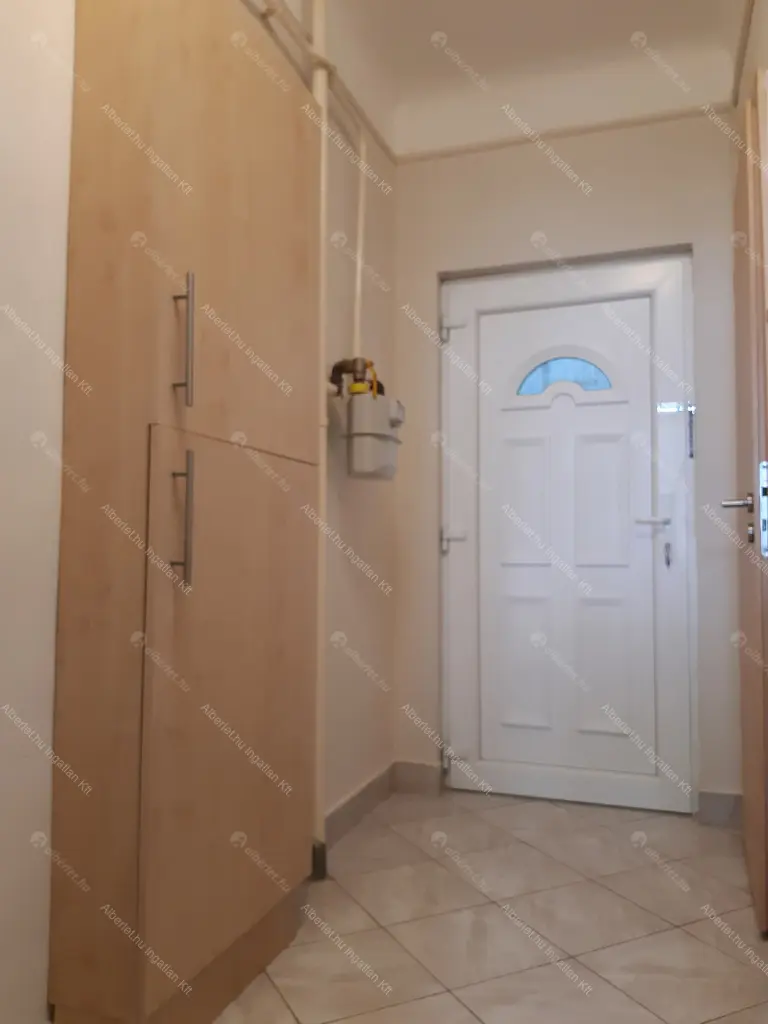 Kiadó albérlet 190000 Ft/hó áron: Budapest, III. kerület  Raktár utca. Mérete: 35 nm, 1 szobás | Alberlet.hu - 6651429