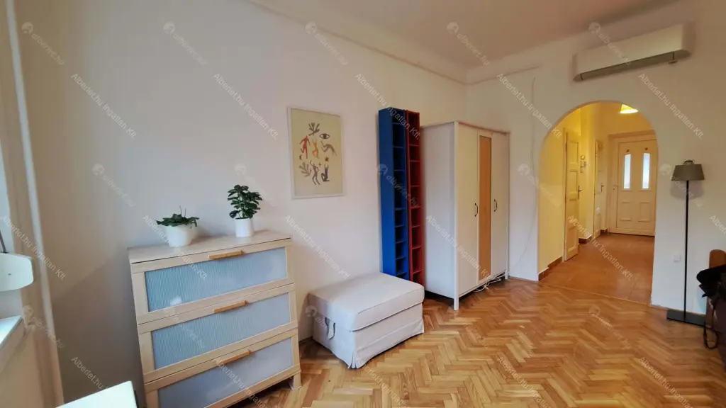 Kiadó albérlet 180000 Ft/hó áron: Budapest, III. kerület  Raktár utca. Mérete: 35 nm, 1 szobás | Alberlet.hu - 6690768