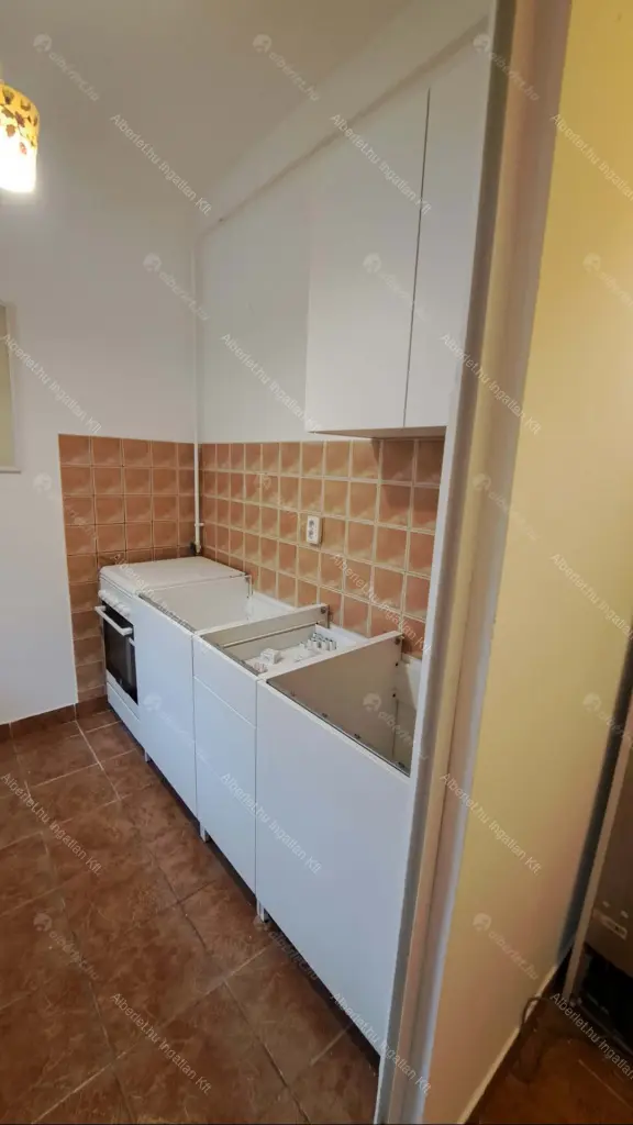 Kiadó albérlet 180000 Ft/hó áron: Budapest, III. kerület  Raktár utca. Mérete: 35 nm, 1 szobás | Alberlet.hu - 6690770