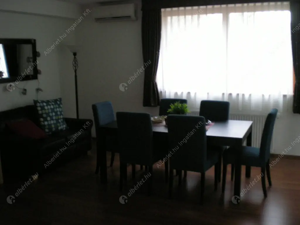 Kiadó albérlet 1192000 Ft/hó áron: Budapest, III. kerület  Remetehegyi út. Mérete: 300 nm, 6 szobás | Alberlet.hu - 6582524