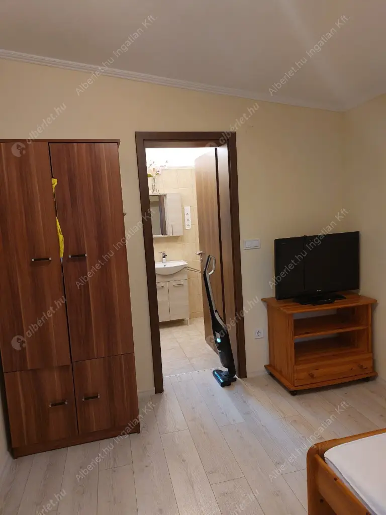Kiadó albérlet 230000 Ft/hó áron: Budapest, III. kerület  Rókavár utca. Mérete: 27 nm, 2 szobás | Alberlet.hu - 6566181