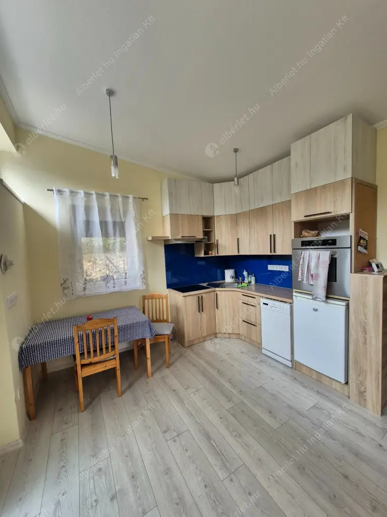 Kiadó albérlet 230000 Ft/hó áron: Budapest, III. kerület  Rókavár utca. Mérete: 27 nm, 2 szobás | Alberlet.hu - 6566183