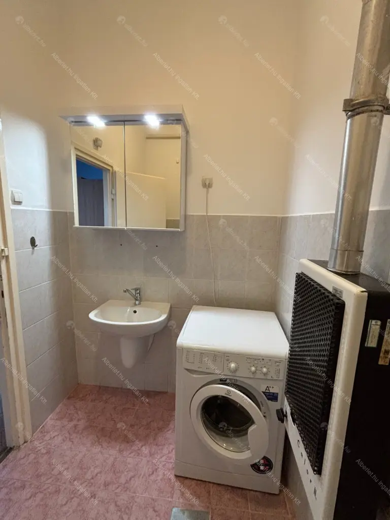 Kiadó albérlet 300000 Ft/hó áron: Budapest, III. kerület  San Marco utca. Mérete: 76 nm, 2 szobás | Alberlet.hu - 6703217