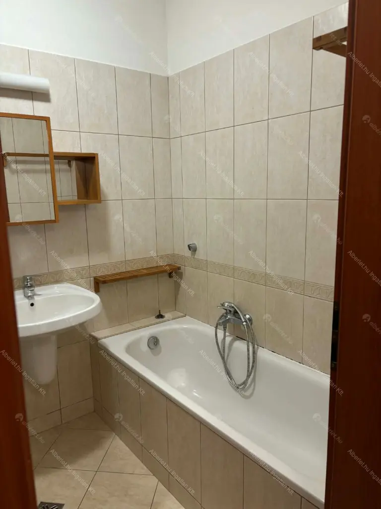 Kiadó albérlet 240000 Ft/hó áron: Budapest, III. kerület  Selmeci utca. Mérete: 39 nm, 2 szobás | Alberlet.hu - 6692436