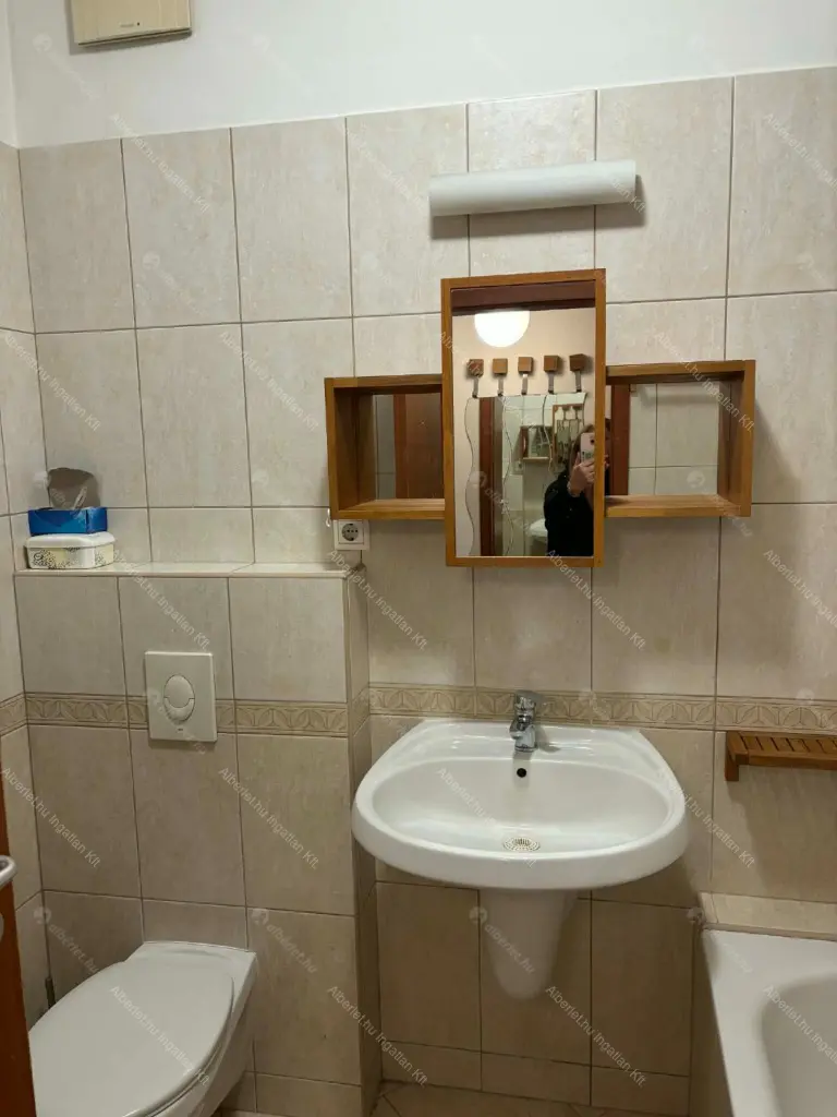 Kiadó albérlet 240000 Ft/hó áron: Budapest, III. kerület  Selmeci utca. Mérete: 39 nm, 2 szobás | Alberlet.hu - 6692437