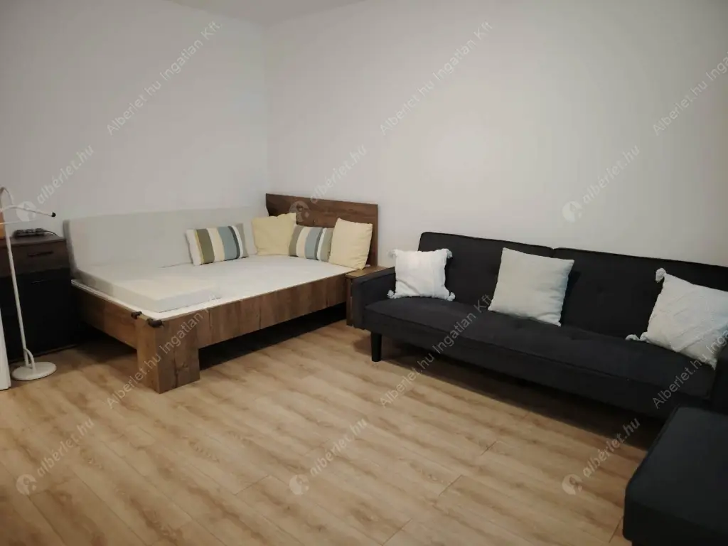 Kiadó albérlet 215000 Ft/hó áron: Budapest, III. kerület  Silvanus sétány. Mérete: 30 nm, 1 szobás | Alberlet.hu - 6617849