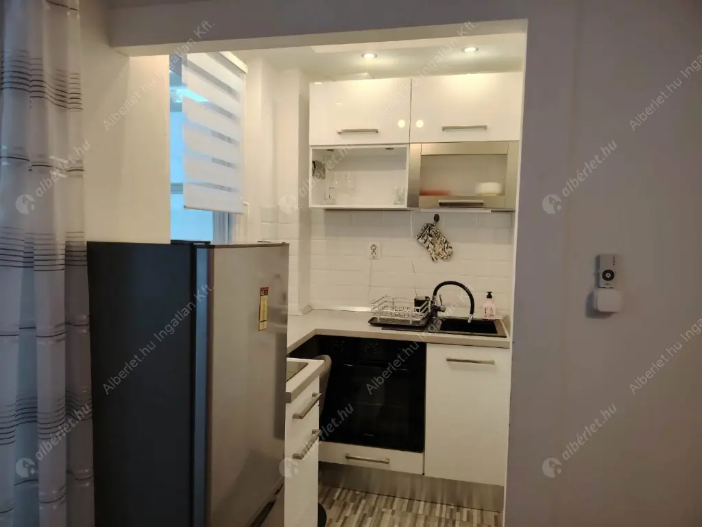 Kiadó albérlet 215000 Ft/hó áron: Budapest, III. kerület  Silvanus sétány. Mérete: 30 nm, 1 szobás | Alberlet.hu - 6617853