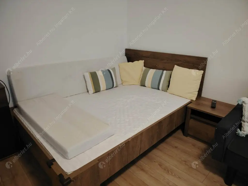 Kiadó albérlet 215000 Ft/hó áron: Budapest, III. kerület  Silvanus sétány. Mérete: 30 nm, 1 szobás | Alberlet.hu - 6617859