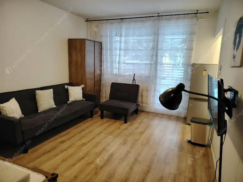 Kiadó albérlet 215000 Ft/hó áron: Budapest, III. kerület  Silvanus sétány. Mérete: 30 nm, 1 szobás | Alberlet.hu - 6617863
