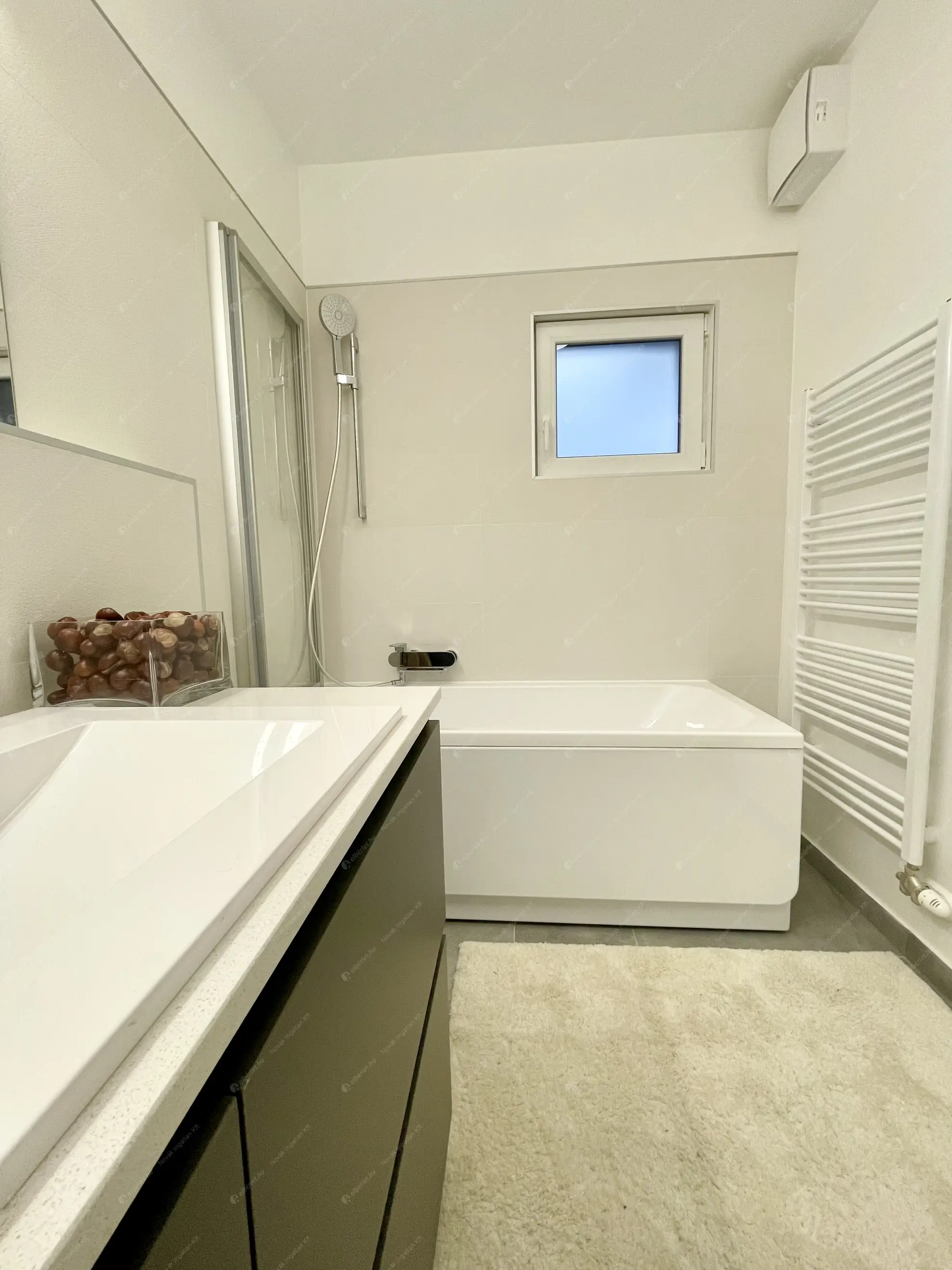 Kiadó albérlet 350000 Ft/hó áron: Budapest, III. kerület  Szent István utca. Mérete: 70 nm, 3 szobás | Alberlet.hu - 6588896