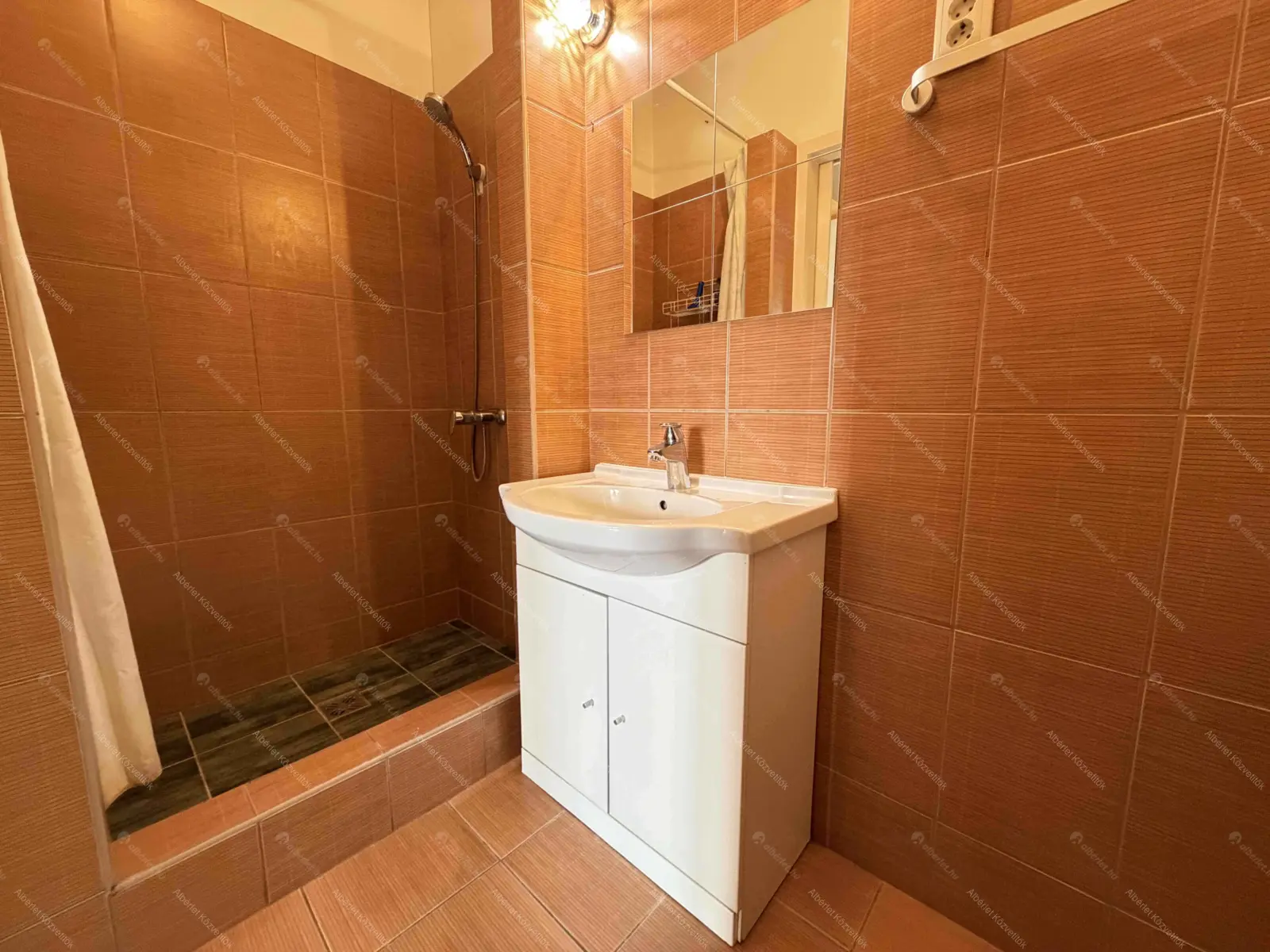 Kiadó albérlet 170000 Ft/hó áron: Budapest, III. kerület  Szentendrei út. Mérete: 37 nm, 1 szobás | Alberlet.hu - 6650036