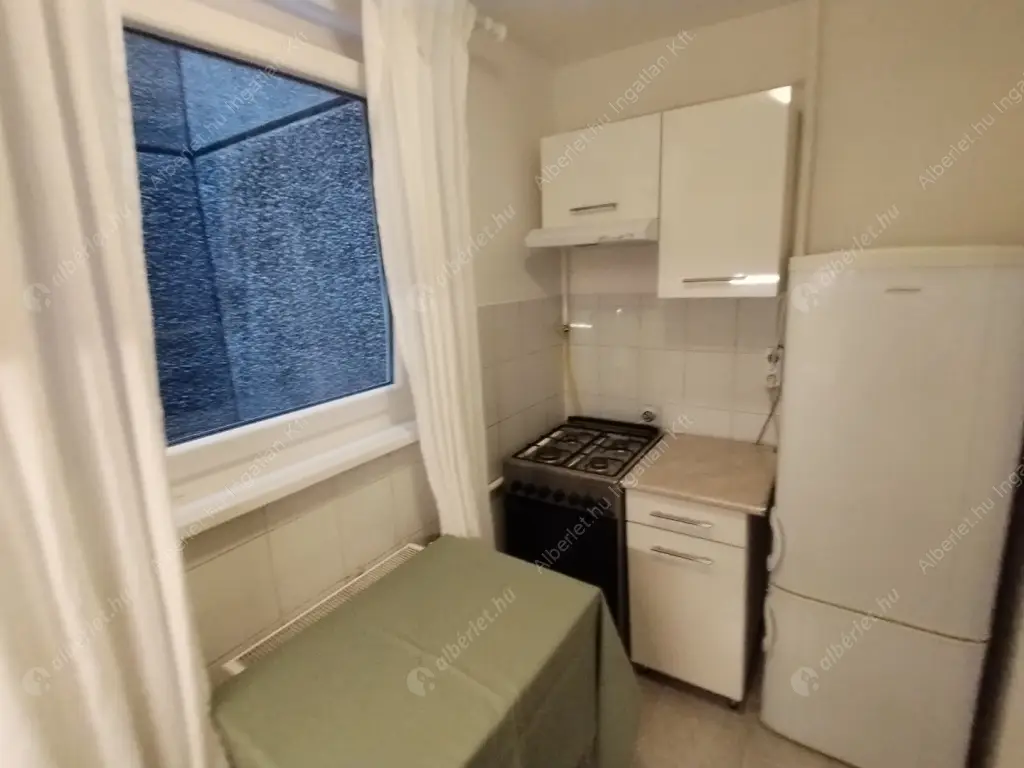 Kiadó albérlet 220000 Ft/hó áron: Budapest, III. kerület  Szentendrei út. Mérete: 52 nm, 2 szobás | Alberlet.hu - 6550944