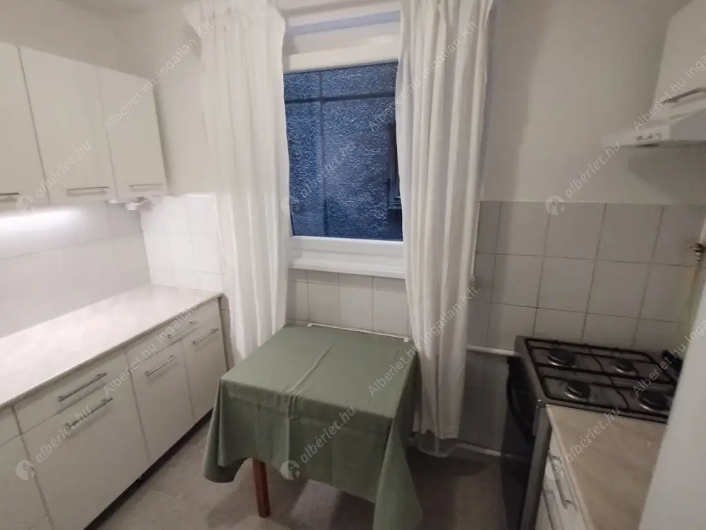 Kiadó albérlet 220000 Ft/hó áron: Budapest, III. kerület  Szentendrei út. Mérete: 52 nm, 2 szobás | Alberlet.hu - 6550959