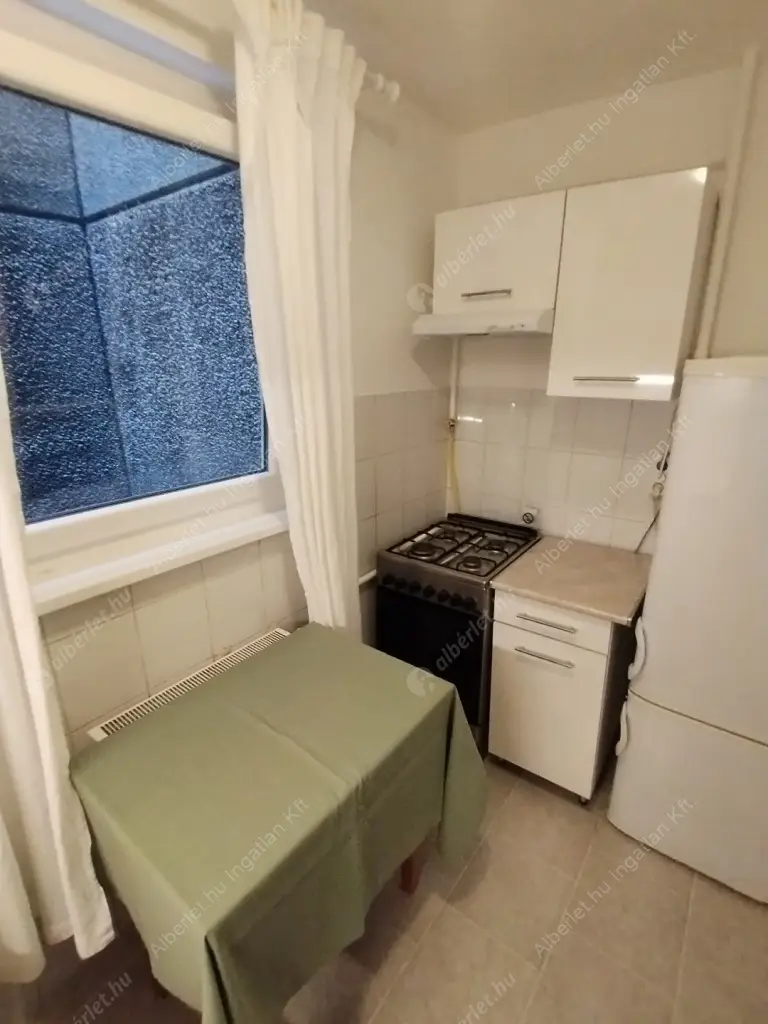 Kiadó albérlet 220000 Ft/hó áron: Budapest, III. kerület  Szentendrei út. Mérete: 52 nm, 2 szobás | Alberlet.hu - 6550963
