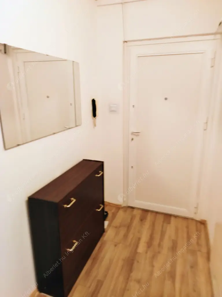 Kiadó albérlet 220000 Ft/hó áron: Budapest, III. kerület  Szentendrei út. Mérete: 52 nm, 2 szobás | Alberlet.hu - 6550970