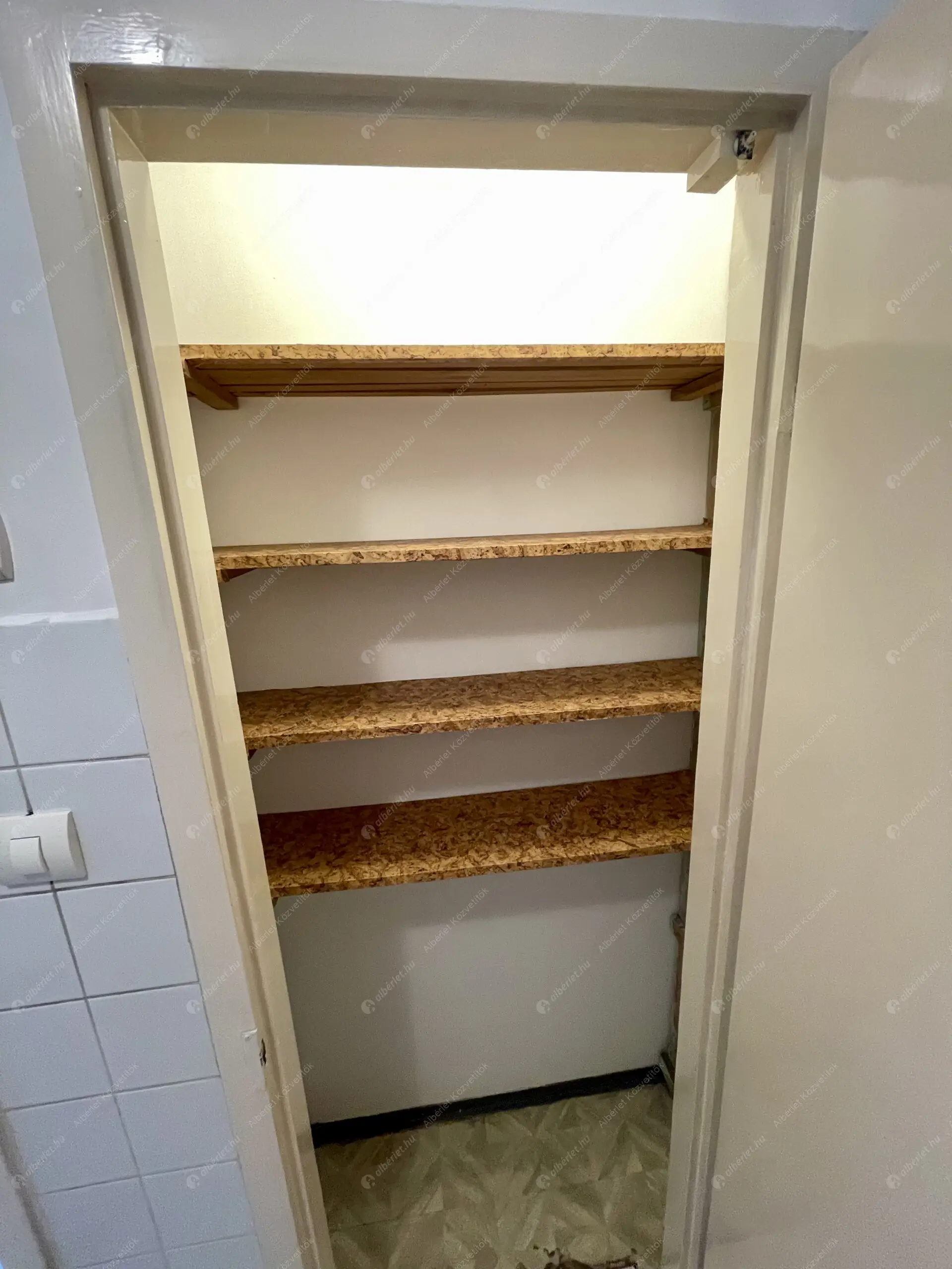 Kiadó albérlet 205000 Ft/hó áron: Budapest, III. kerület  Szentendrei út. Mérete: 52 nm, 2 szobás | Alberlet.hu - 6635176