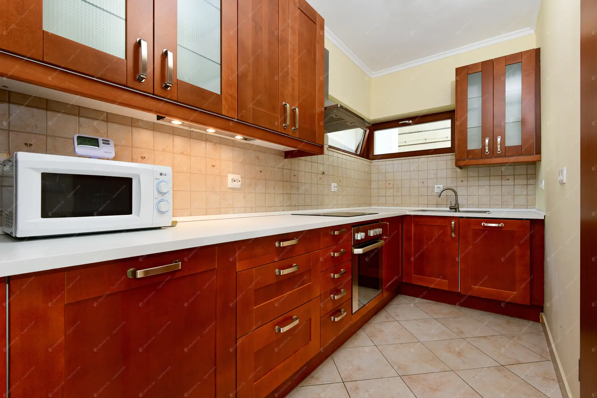 Kiadó albérlet 500000 Ft/hó áron: Budapest, III. kerület  Szépvölgyi út. Mérete: 114 nm, 3 szobás | Alberlet.hu - 6553872