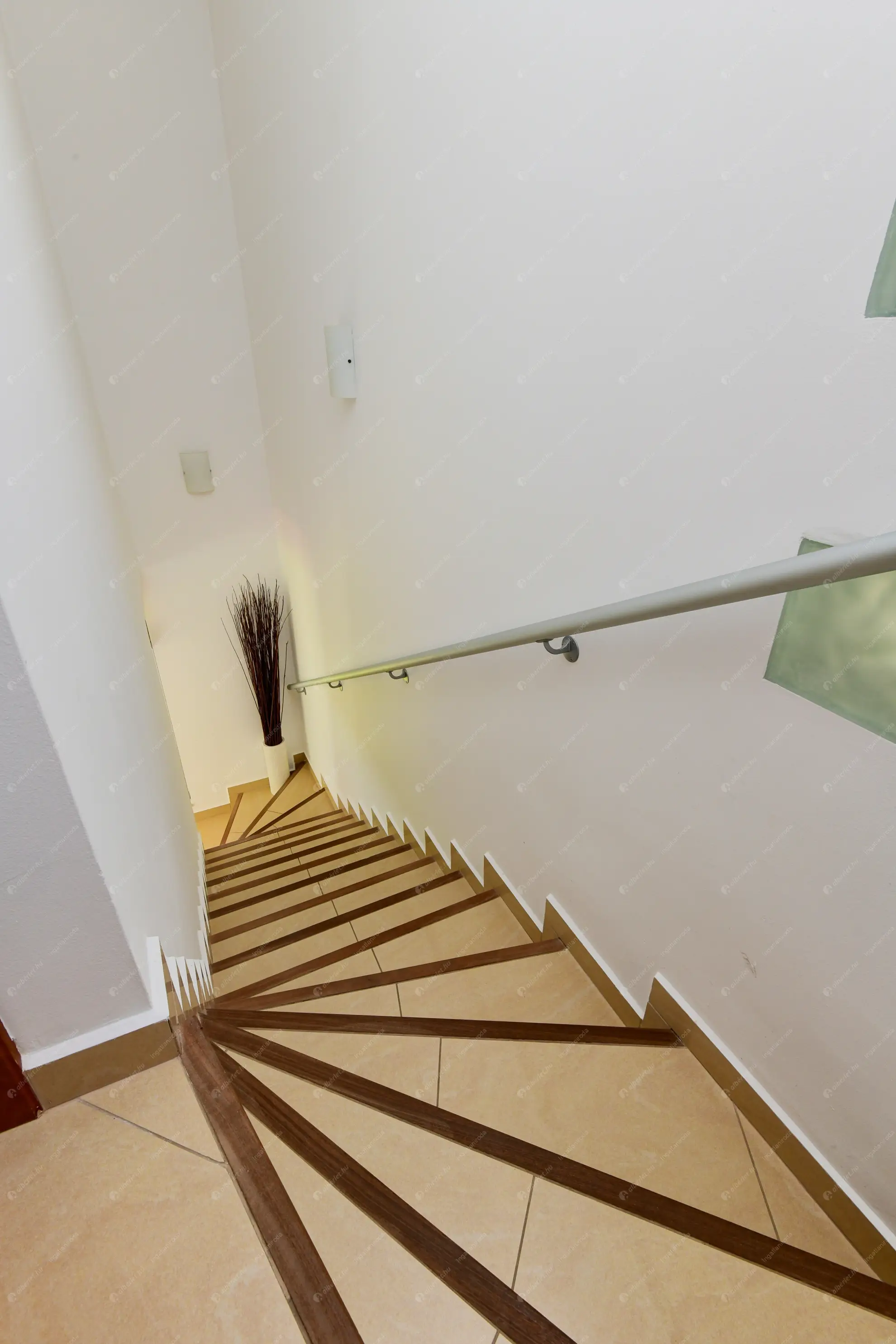 Kiadó albérlet 500000 Ft/hó áron: Budapest, III. kerület  Szépvölgyi út. Mérete: 114 nm, 3 szobás | Alberlet.hu - 6553889