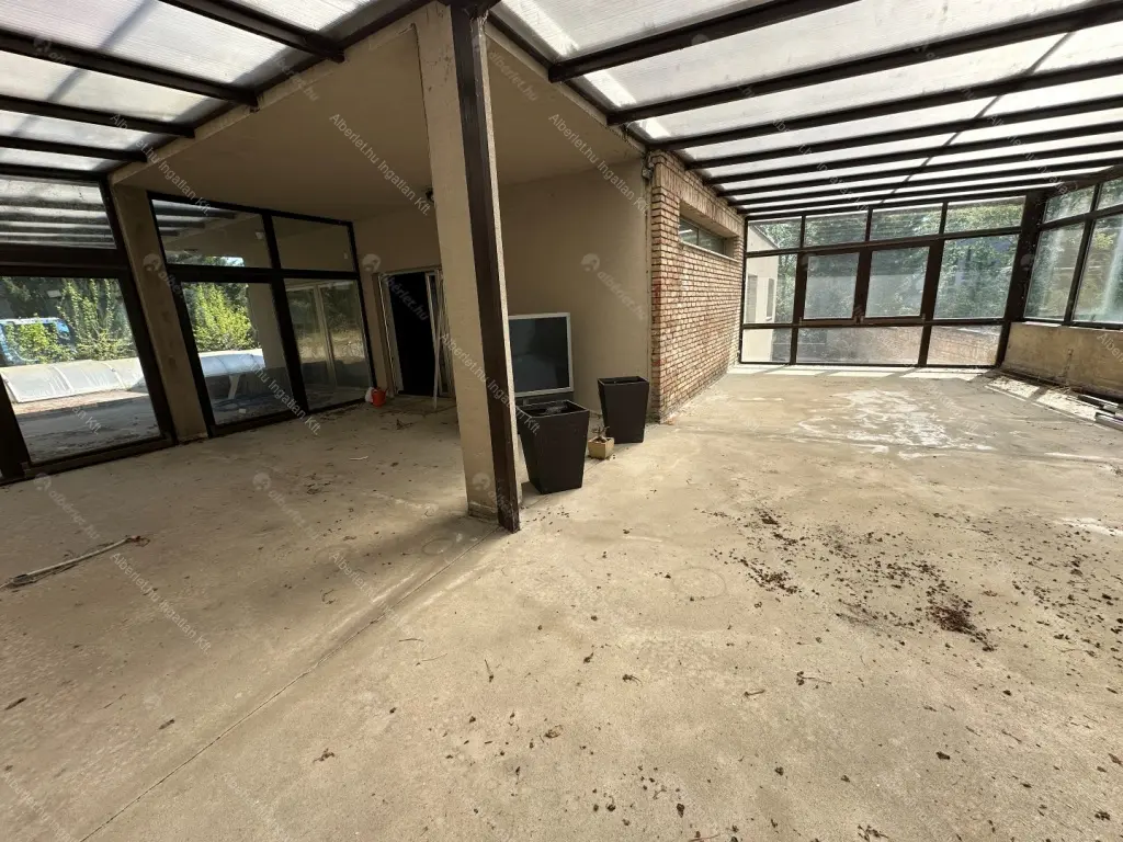 Kiadó albérlet 2300000 Ft/hó áron: Budapest, III. kerület  Szépvölgyi út. Mérete: 180 nm, 5 szobás | Alberlet.hu - 6702270