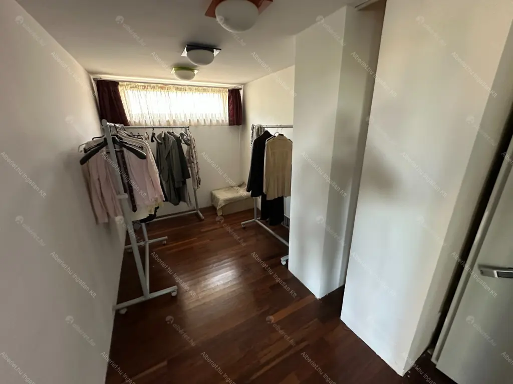 Kiadó albérlet 2300000 Ft/hó áron: Budapest, III. kerület  Szépvölgyi út. Mérete: 180 nm, 5 szobás | Alberlet.hu - 6702273