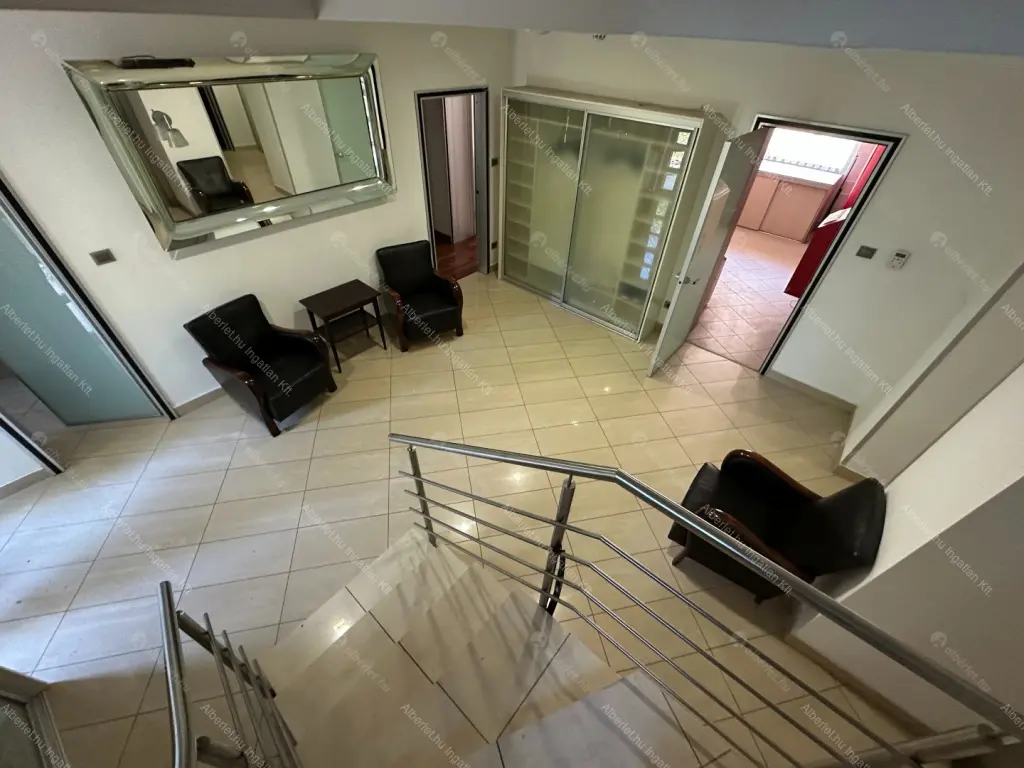 Kiadó albérlet 2300000 Ft/hó áron: Budapest, III. kerület  Szépvölgyi út. Mérete: 180 nm, 5 szobás | Alberlet.hu - 6702278