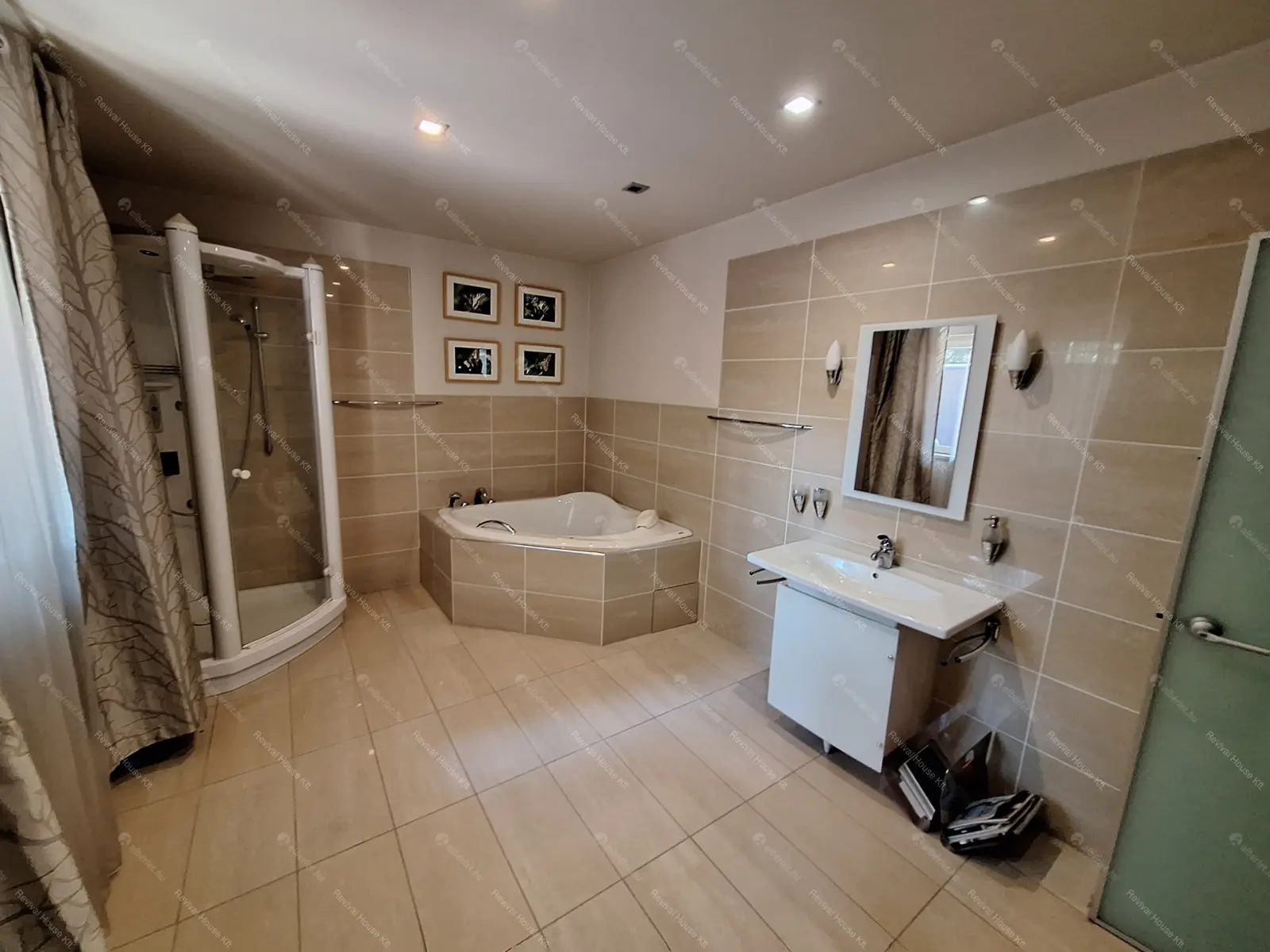 Kiadó albérlet 2300000 Ft/hó áron: Budapest, III. kerület  Szépvölgyi út. Mérete: 350 nm, 6 szobás | Alberlet.hu - 6704674