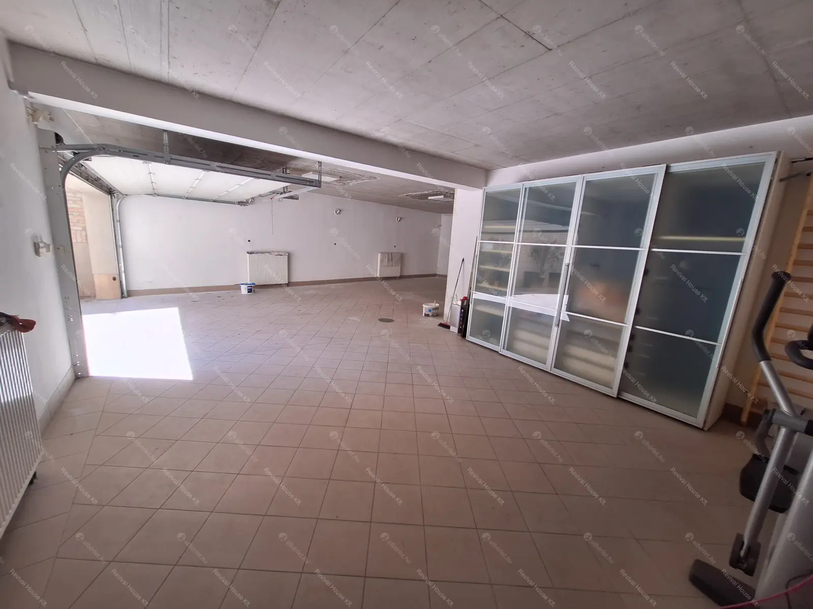 Kiadó albérlet 2300000 Ft/hó áron: Budapest, III. kerület  Szépvölgyi út. Mérete: 350 nm, 6 szobás | Alberlet.hu - 6704675