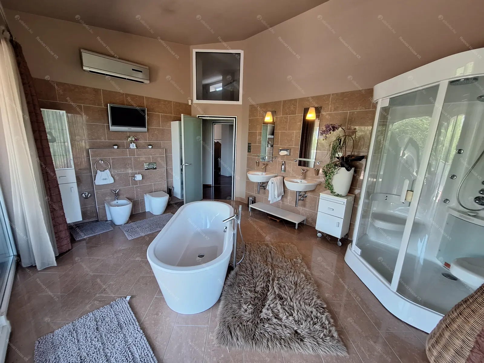 Kiadó albérlet 2300000 Ft/hó áron: Budapest, III. kerület  Szépvölgyi út. Mérete: 350 nm, 6 szobás | Alberlet.hu - 6704690