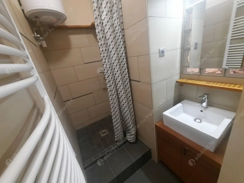 Kiadó albérlet 240000 Ft/hó áron: Budapest, III. kerület  Tímár utca. Mérete: 49 nm, 2 szobás | Alberlet.hu - 6575166