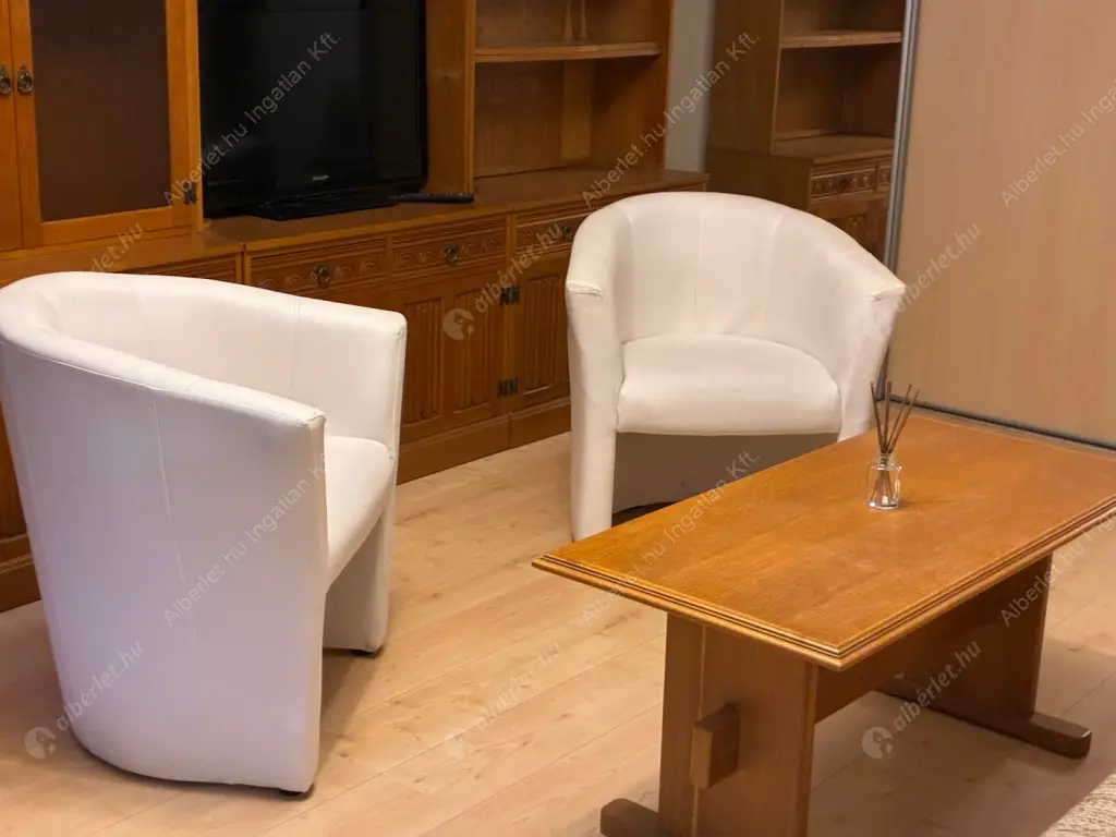 Kiadó albérlet 240000 Ft/hó áron: Budapest, III. kerület  Toboz utca. Mérete: 52 nm, 1 szobás | Alberlet.hu - 6629716