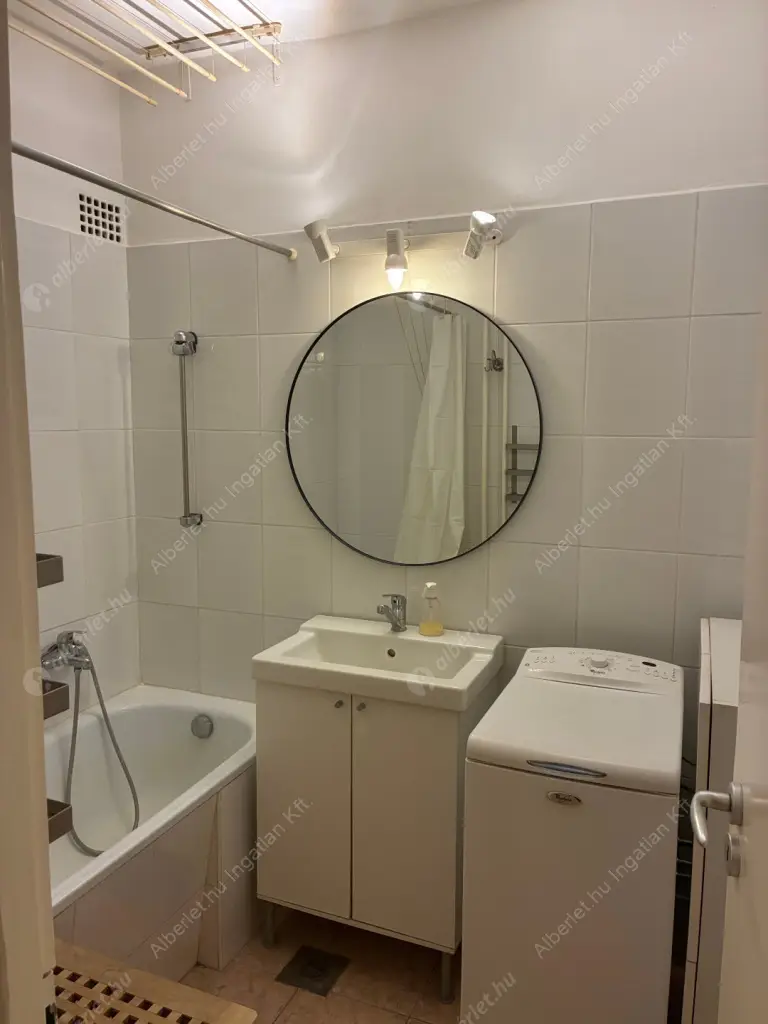 Kiadó albérlet 240000 Ft/hó áron: Budapest, III. kerület  Toboz utca. Mérete: 52 nm, 1 szobás | Alberlet.hu - 6632306