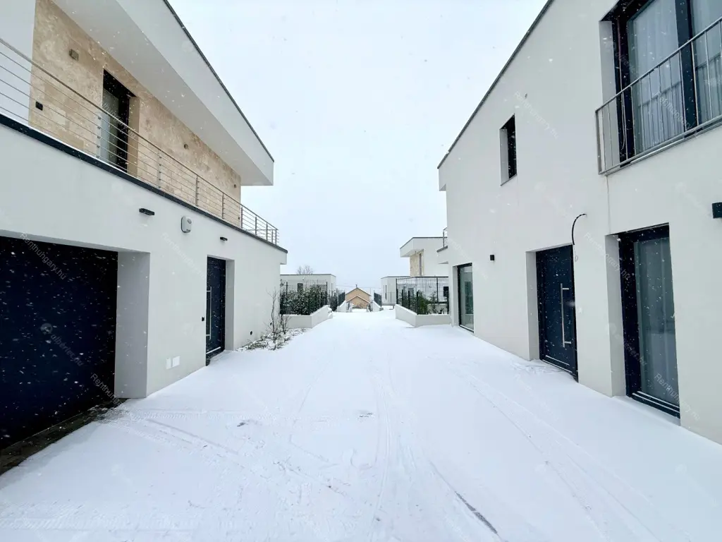 Kiadó albérlet 699000 Ft/hó áron: Budapest, III. kerület  Ürömfű utca. Mérete: 103 nm, 4 szobás | Alberlet.hu - 6641057