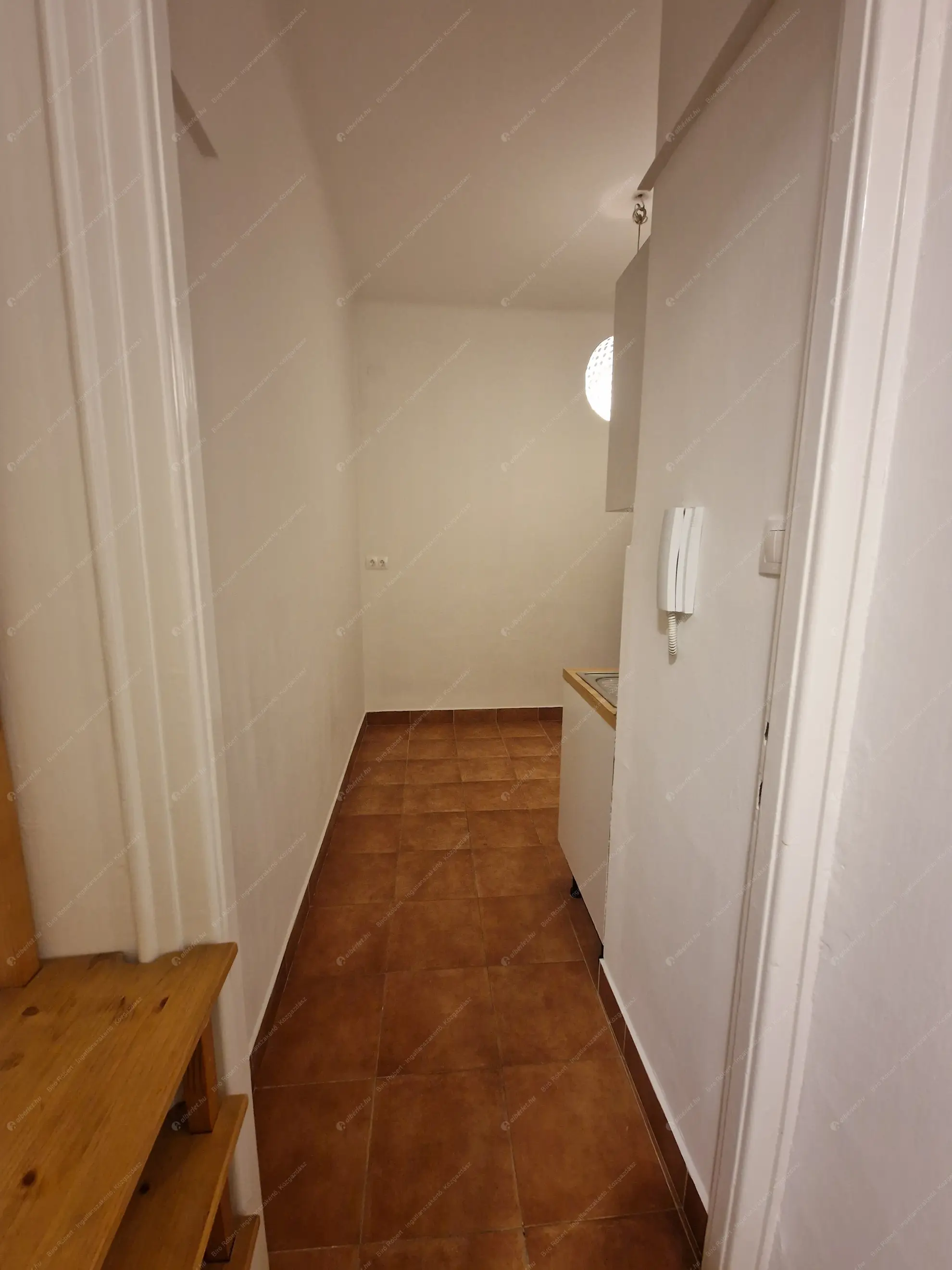 Kiadó albérlet 200000 Ft/hó áron: Budapest, III. kerület  Uszály utca. Mérete: 44 nm, 1 szobás | Alberlet.hu - 6589263