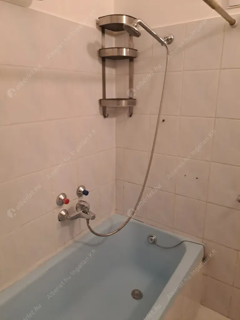 Kiadó albérlet 210000 Ft/hó áron: Budapest, III. kerület  Viador utca. Mérete: 38 nm, 1 szobás | Alberlet.hu - 6622717