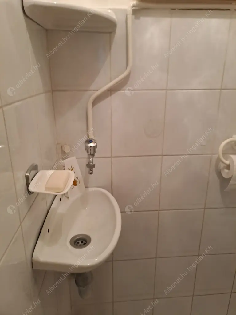 Kiadó albérlet 210000 Ft/hó áron: Budapest, III. kerület  Viador utca. Mérete: 38 nm, 1 szobás | Alberlet.hu - 6630652