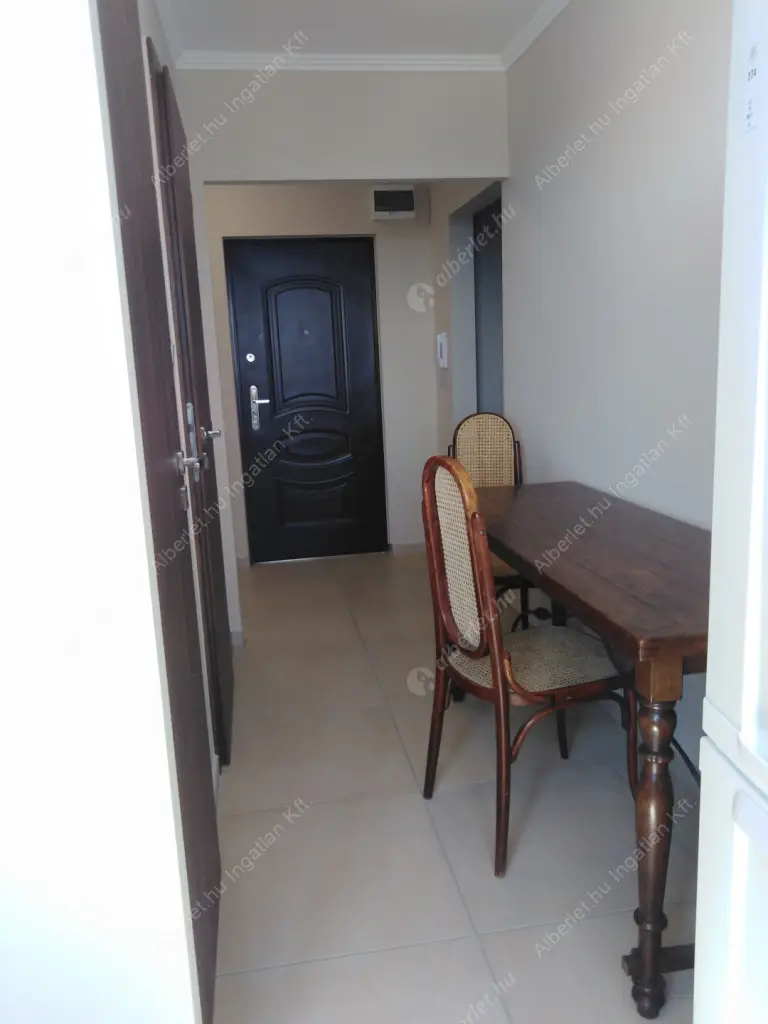 Kiadó albérlet 280000 Ft/hó áron: Budapest, III. kerület  Vöröskereszt utca. Mérete: 48 nm, 2 szobás | Alberlet.hu - 6625566