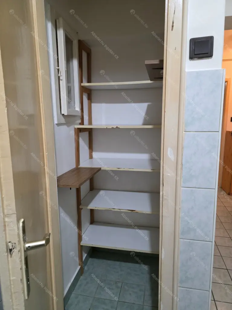 Kiadó albérlet 200000 Ft/hó áron: Budapest, IV. kerület  Árpád út. Mérete: 36 nm, 1 szobás | Alberlet.hu - 6666718