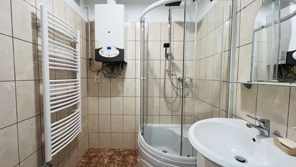 Kiadó albérlet 300000 Ft/hó áron: Budapest, IV. kerület  Árpád út. Mérete: 57 nm, 2 szobás | Alberlet.hu - 6604759