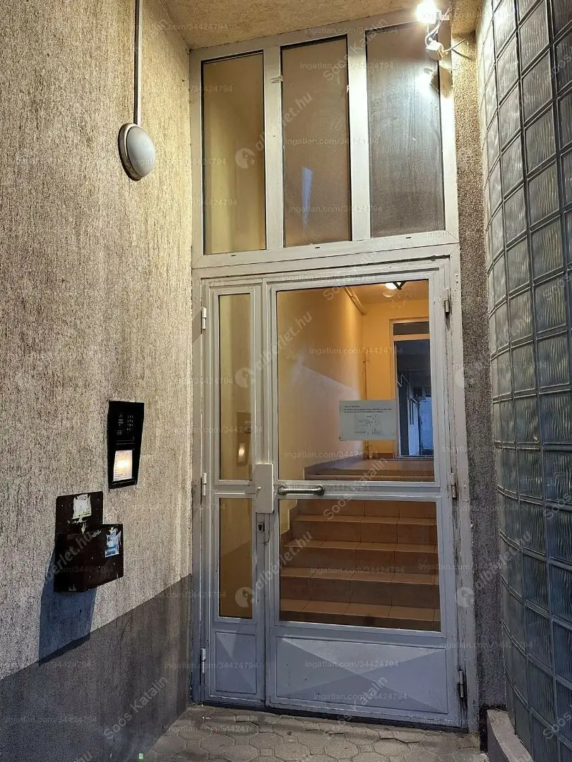 Kiadó albérlet 450000 Ft/hó áron: Budapest, IV. kerület  Árpád út. Mérete: 99 nm, 4 szobás | Alberlet.hu - 6597786