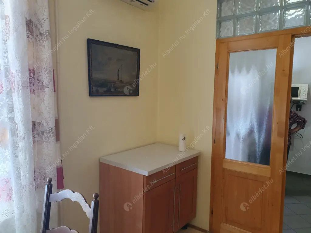 Kiadó albérlet 160000 Ft/hó áron: Budapest, IV. kerület  Aschner Lipót tér. Mérete: 35 nm, 1 szobás | Alberlet.hu - 6583802