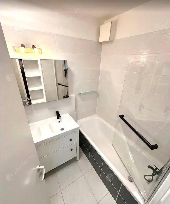 Kiadó albérlet 390000 Ft/hó áron: Budapest, IV. kerület  Attila utca. Mérete: 69 nm, 3 szobás | Alberlet.hu - 6638927