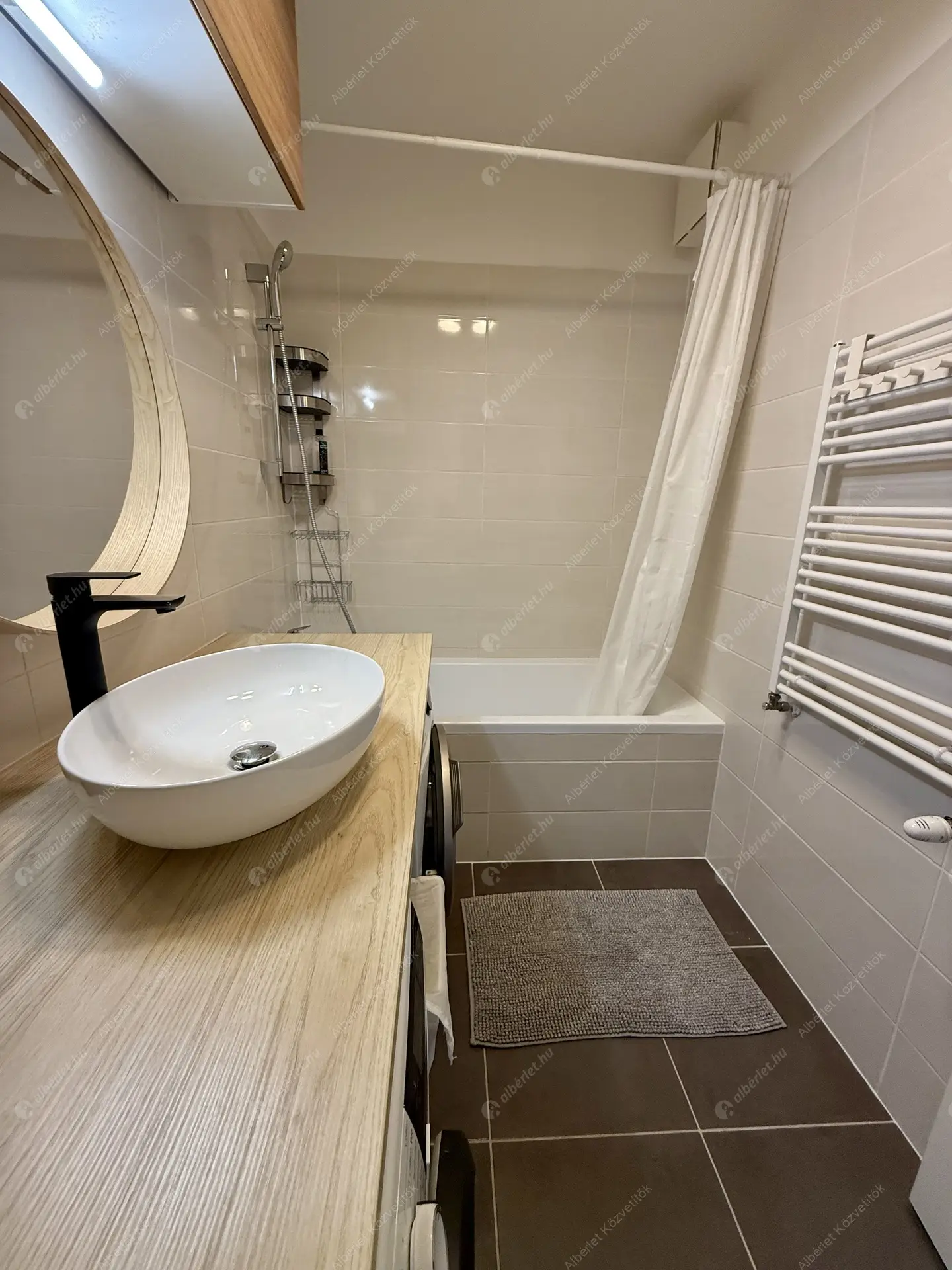 Kiadó albérlet 495000 Ft/hó áron: Budapest, IV. kerület  Attila utca. Mérete: 84 nm, 3 szobás | Alberlet.hu - 6543454