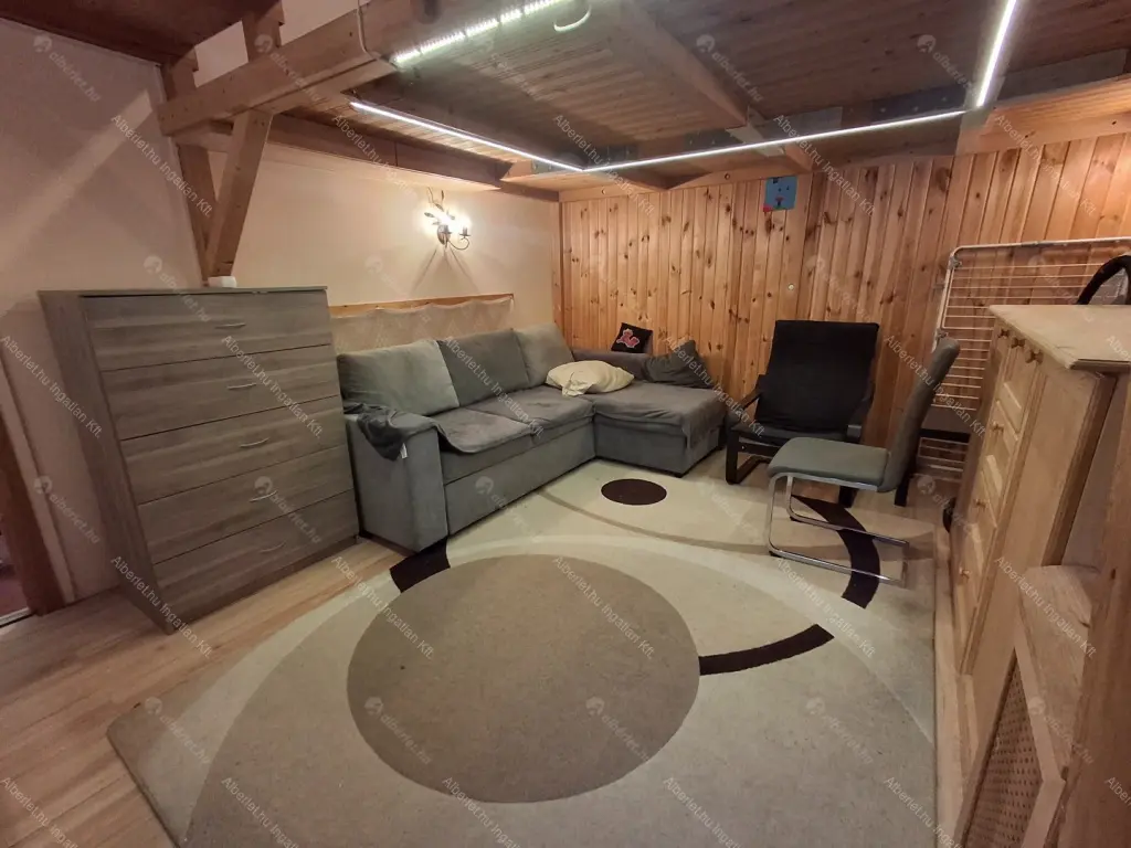 Kiadó albérlet 215000 Ft/hó áron: Budapest, IV. kerület  Baross utca. Mérete: 46 nm, 1 szobás | Alberlet.hu - 6827356