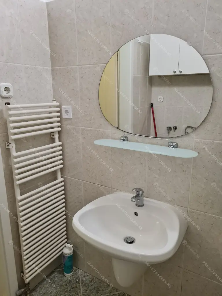 Kiadó albérlet 195000 Ft/hó áron: Budapest, IV. kerület  Hargita utca. Mérete: 38 nm, 1 szobás | Alberlet.hu - 6702920