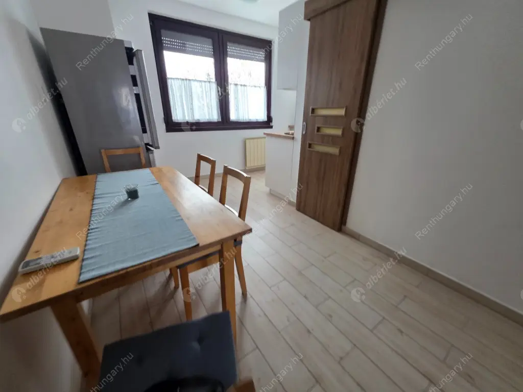 Kiadó albérlet 270000 Ft/hó áron: Budapest, IV. kerület  József Attila utca. Mérete: 64 nm, 1 szobás | Alberlet.hu - 6617302