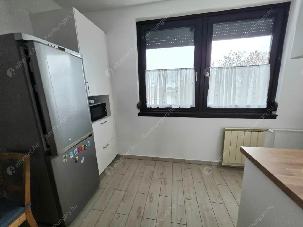 Kiadó albérlet 270000 Ft/hó áron: Budapest, IV. kerület  József Attila utca. Mérete: 64 nm, 1 szobás | Alberlet.hu - 6617303