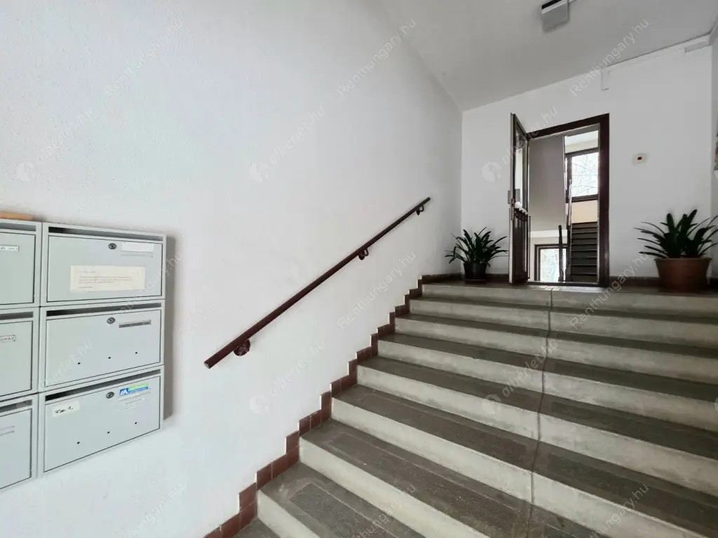 Kiadó albérlet 270000 Ft/hó áron: Budapest, IV. kerület  József Attila utca. Mérete: 64 nm, 1 szobás | Alberlet.hu - 6617315