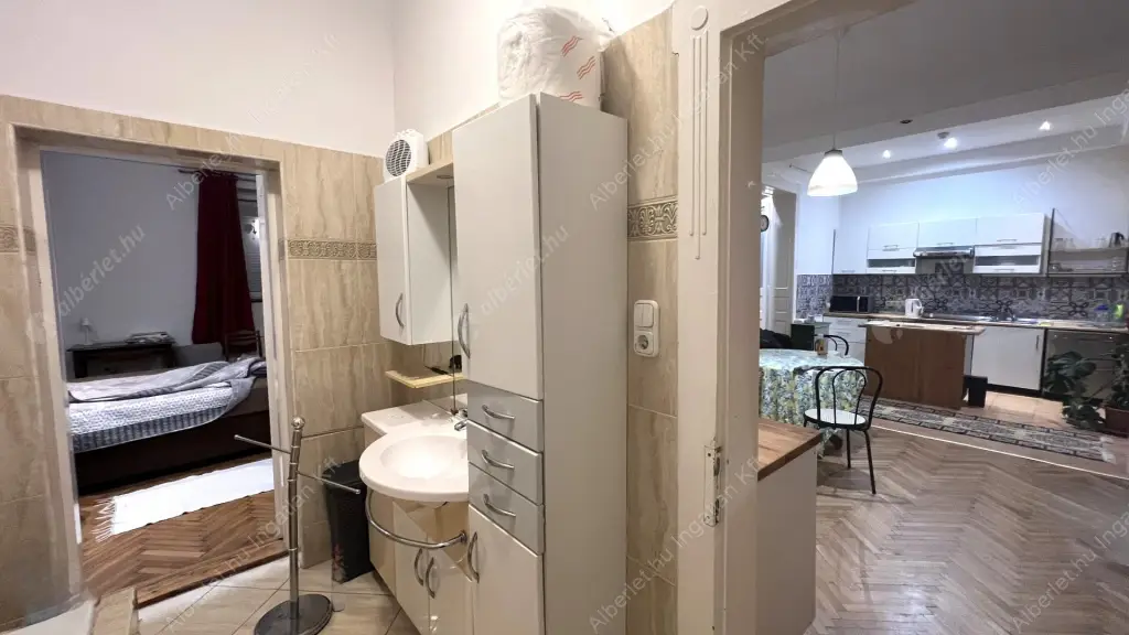 Kiadó albérlet 350000 Ft/hó áron: Budapest, IV. kerület  Lánglet Waldemár utca. Mérete: 98 nm, 3 szobás | Alberlet.hu - 6591806