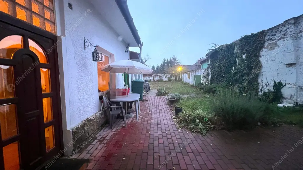 Kiadó albérlet 350000 Ft/hó áron: Budapest, IV. kerület  Lánglet Waldemár utca. Mérete: 98 nm, 3 szobás | Alberlet.hu - 6591348