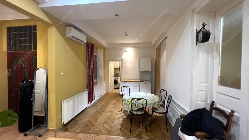 Kiadó albérlet 350000 Ft/hó áron: Budapest, IV. kerület  Lánglet Waldemár utca. Mérete: 98 nm, 3 szobás | Alberlet.hu - 6591349